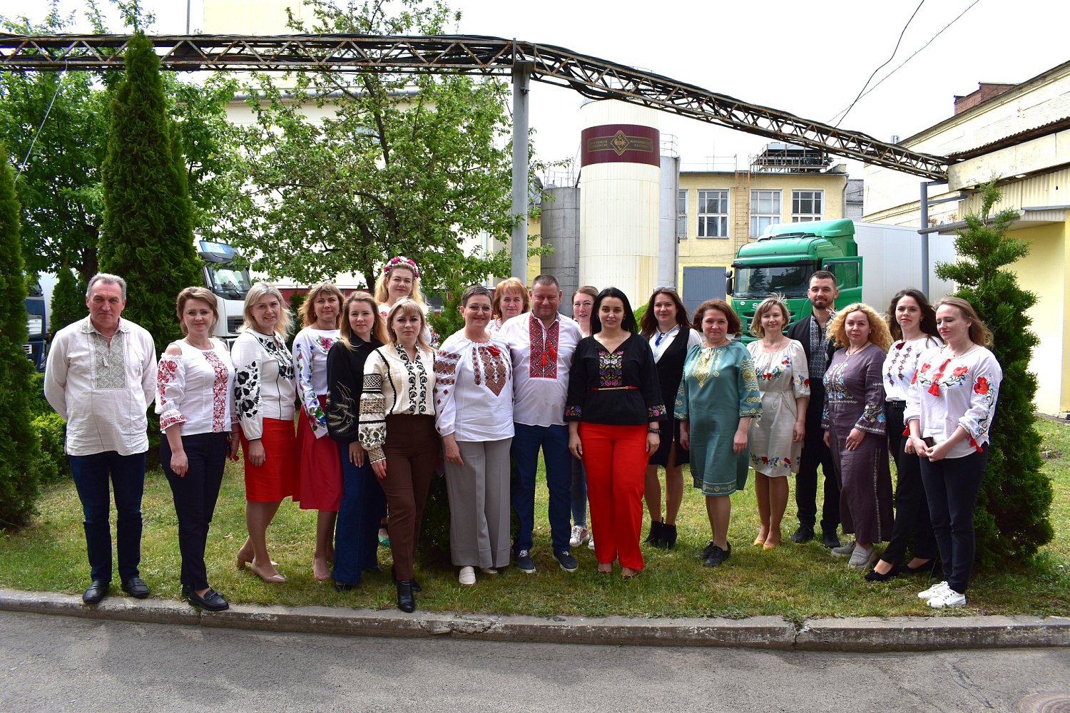 З Днем вишиванки!