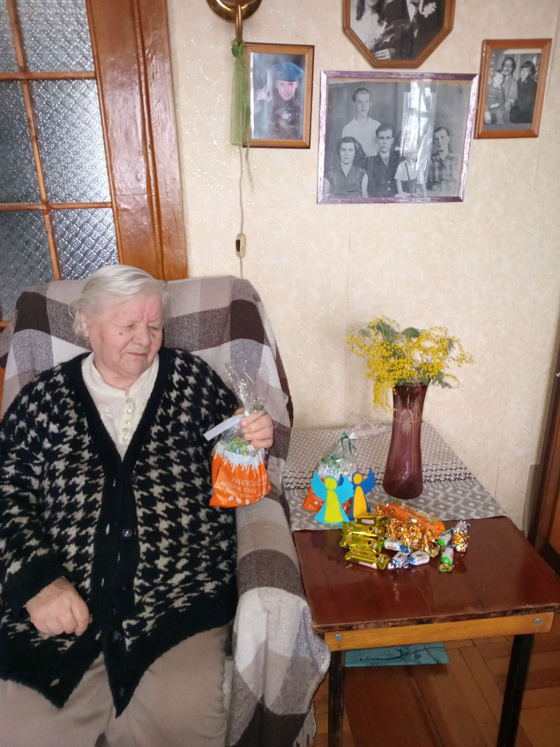Підтримка напередодні Великодня разом із Червоним Хрестом
