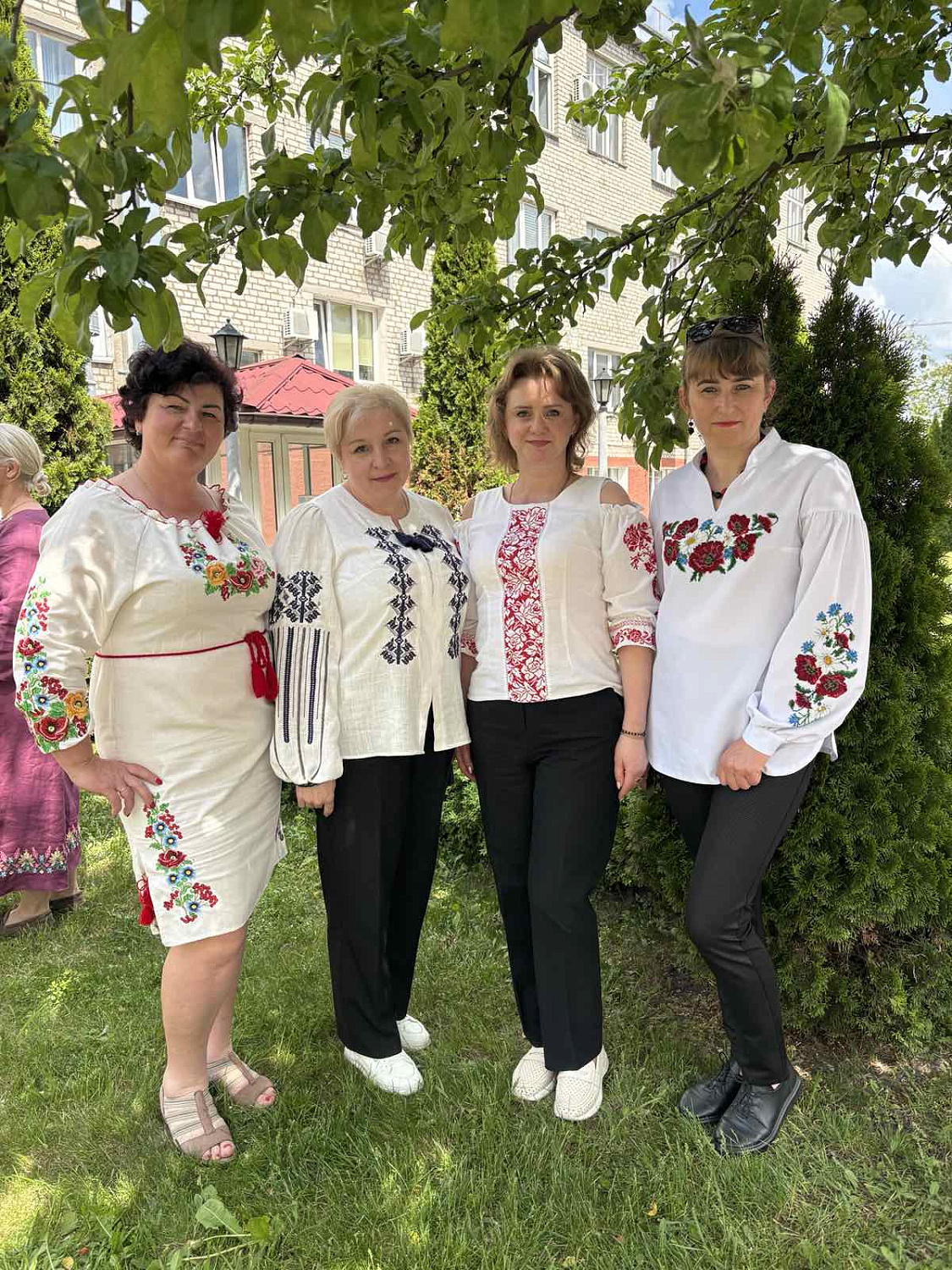 Сьогодні наша команда розквітла у барвах української вишиванки!