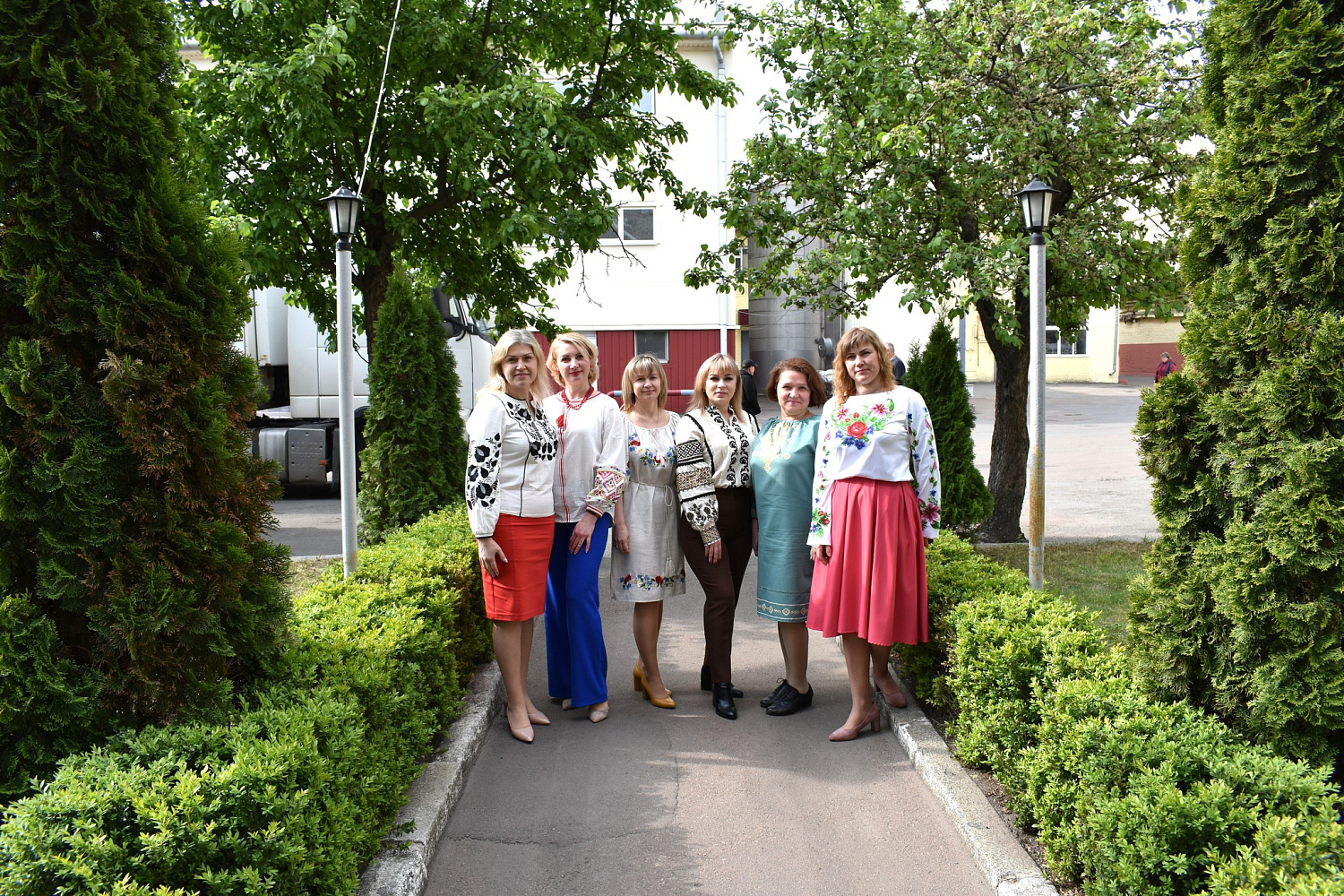 З Днем вишиванки!